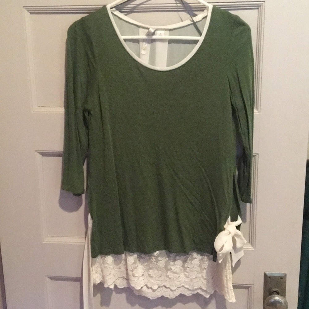 *SOLD* Adorable dressed up tee